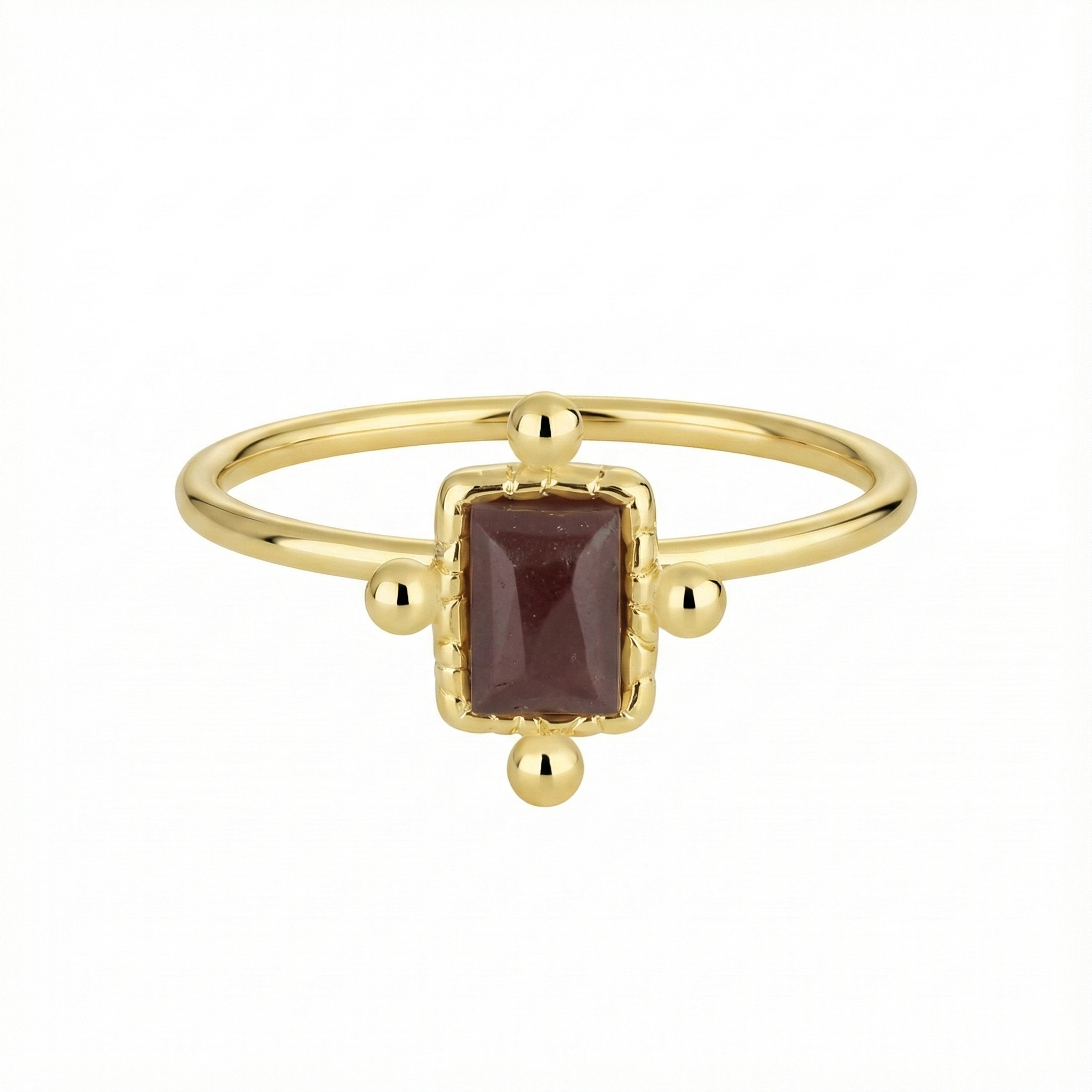 Bague dorée or 18k avec pierre prune rectangulaire et détails perlés d’inspiration antique